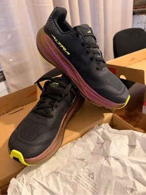 Altra women’s experience flow 3